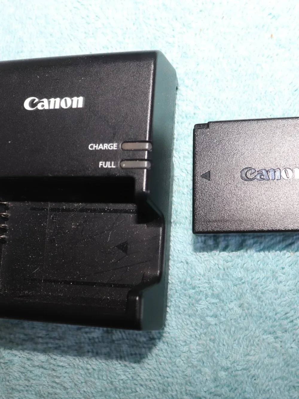 Canon EOS Rebel T6 DSLR Camera w/ 18–55mm Lens Battery, Charger Tested Works